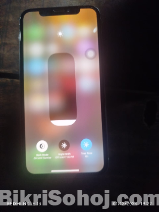 iphone 11  pro